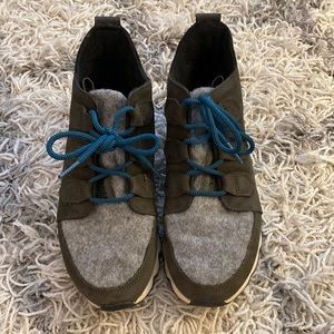 Sorel Kinetic Caribou Snow Boot Olive Green / Gray Size 7